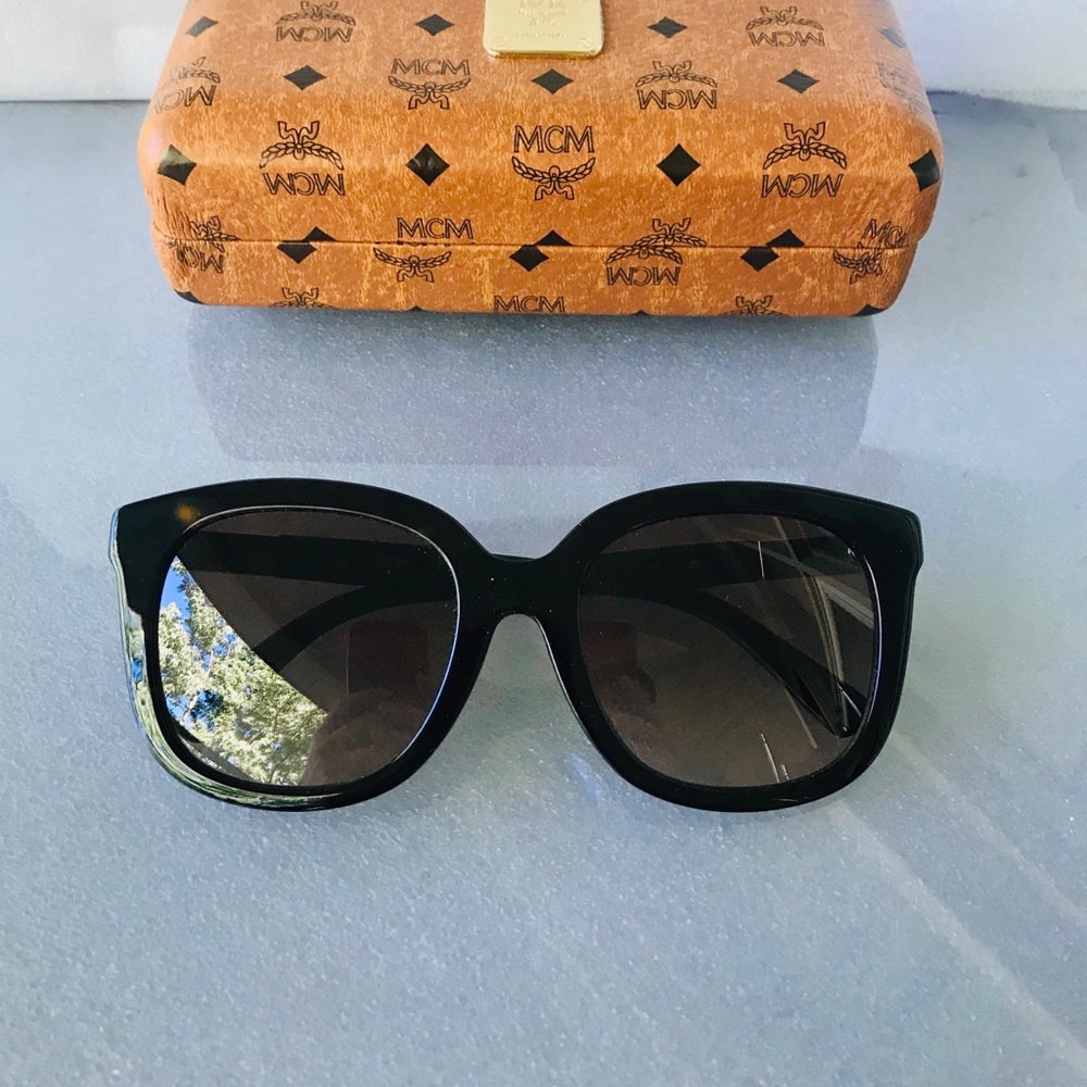 MCM Square with half Diamond Temple Sunglasses